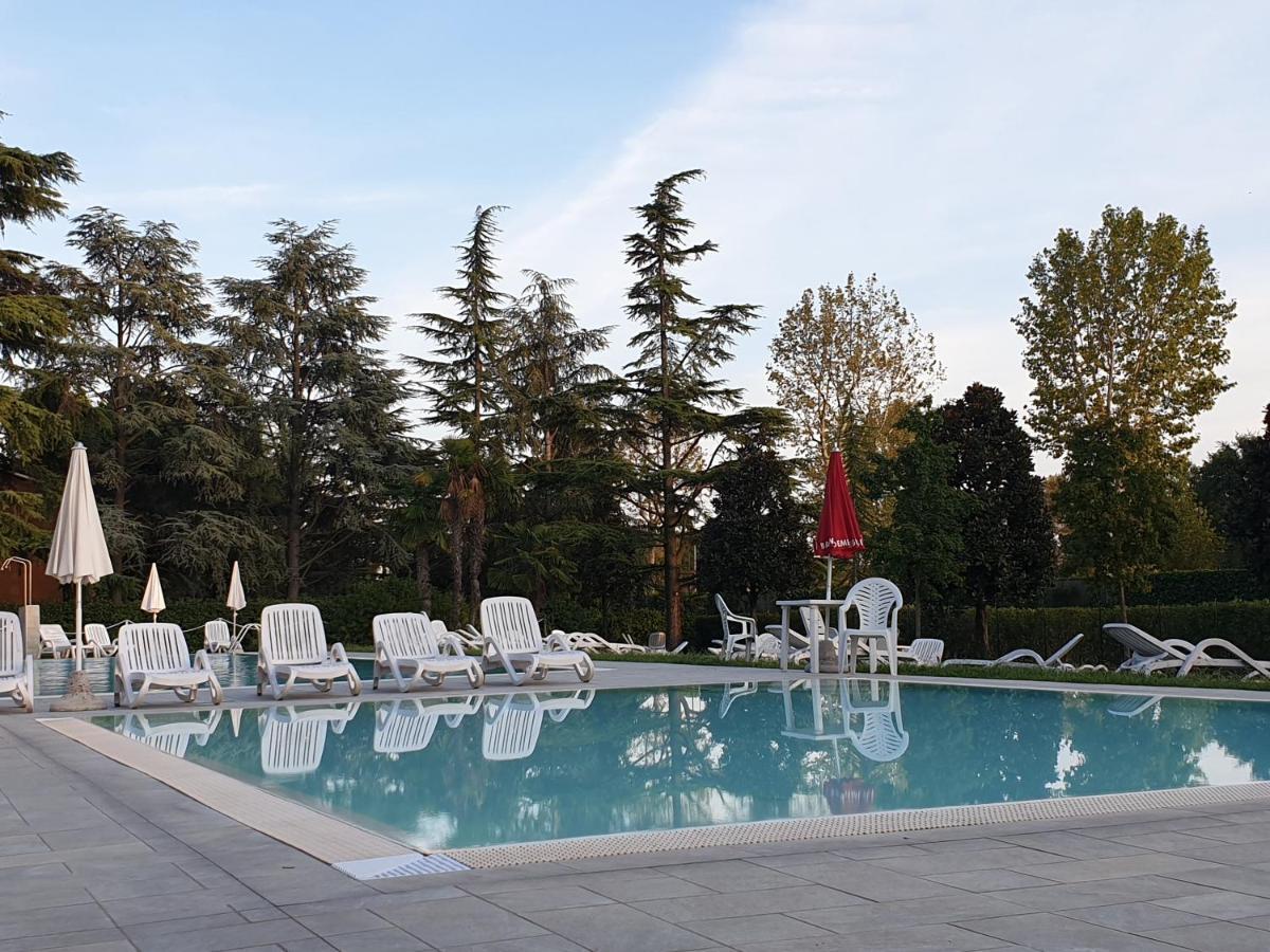 Azur Apartment Sirmione Luaran gambar